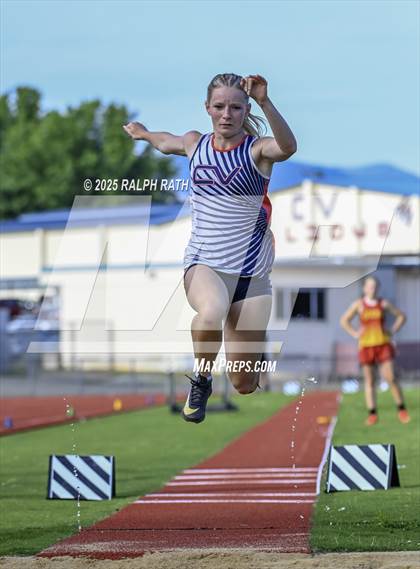 Thumbnail 3 in CIF NS Division 2 Finals (Triple Jump) photogallery.