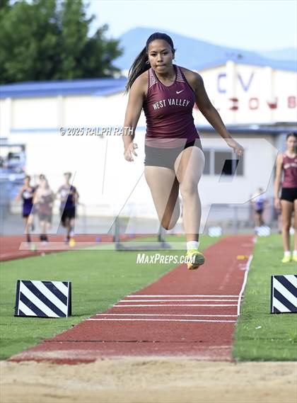 Thumbnail 1 in CIF NS Division 2 Finals (Triple Jump) photogallery.