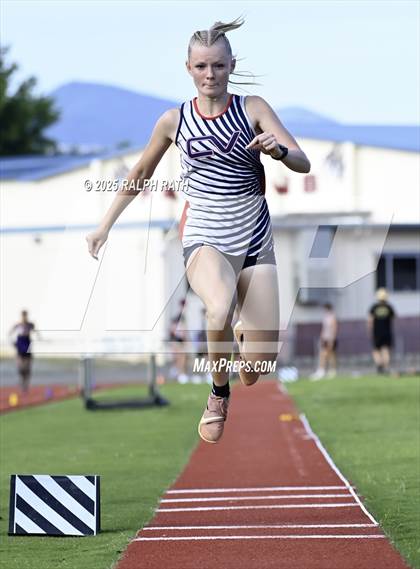 Thumbnail 2 in CIF NS Division 2 Finals (Triple Jump) photogallery.