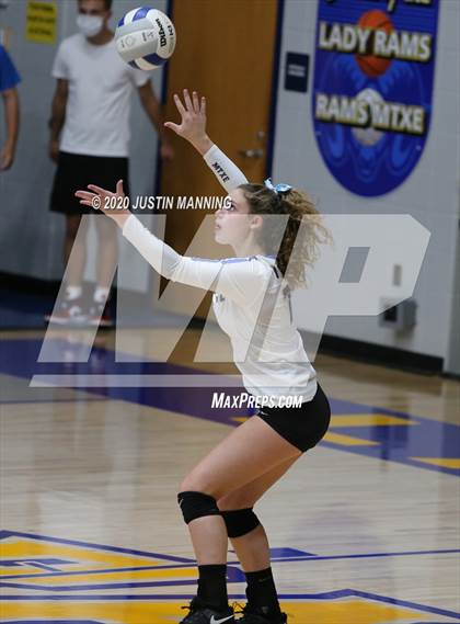 Thumbnail 1 in Cabot @ Lakeside photogallery.