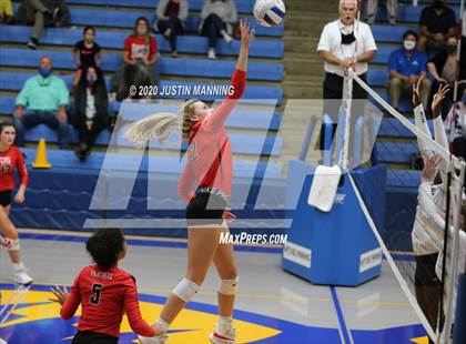 Thumbnail 3 in Cabot @ Lakeside photogallery.