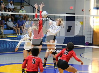 Thumbnail 3 in Cabot @ Lakeside photogallery.