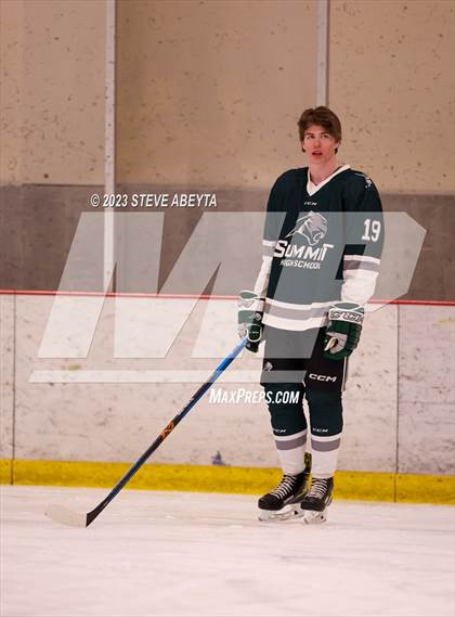 Thumbnail 1 in Summit @ Kent Denver (CHSAA 4A First Round) photogallery.