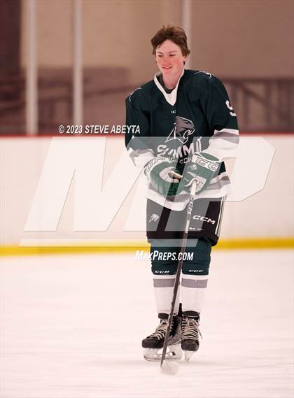 Thumbnail 2 in Summit @ Kent Denver (CHSAA 4A First Round) photogallery.