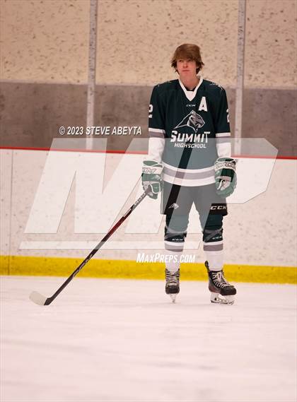 Thumbnail 1 in Summit @ Kent Denver (CHSAA 4A First Round) photogallery.