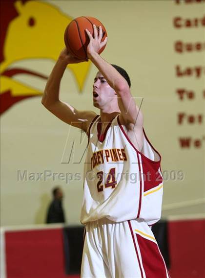 Thumbnail 2 in Palm Desert @ Torrey Pines (MaxPreps Holiday Classic) photogallery.