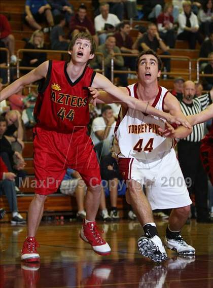 Thumbnail 2 in Palm Desert @ Torrey Pines (MaxPreps Holiday Classic) photogallery.