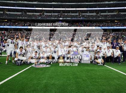 Thumbnail 3 in Smithson Valley @ Highland Park (UIL 5A Football Division I Final Medal Ceremony) photogallery.