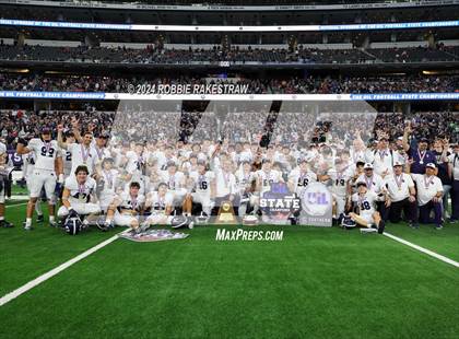 Thumbnail 1 in Smithson Valley @ Highland Park (UIL 5A Football Division I Final Medal Ceremony) photogallery.