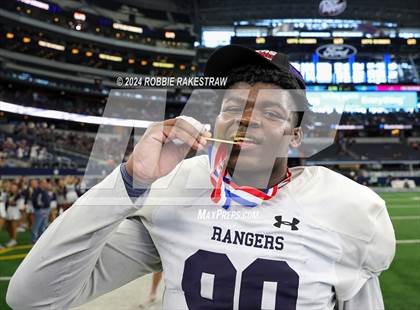Thumbnail 1 in Smithson Valley @ Highland Park (UIL 5A Football Division I Final Medal Ceremony) photogallery.