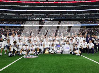 Thumbnail 2 in Smithson Valley @ Highland Park (UIL 5A Football Division I Final Medal Ceremony) photogallery.