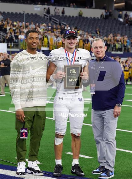 Thumbnail 3 in Smithson Valley @ Highland Park (UIL 5A Football Division I Final Medal Ceremony) photogallery.