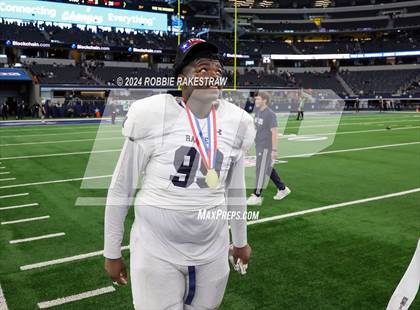 Thumbnail 3 in Smithson Valley @ Highland Park (UIL 5A Football Division I Final Medal Ceremony) photogallery.