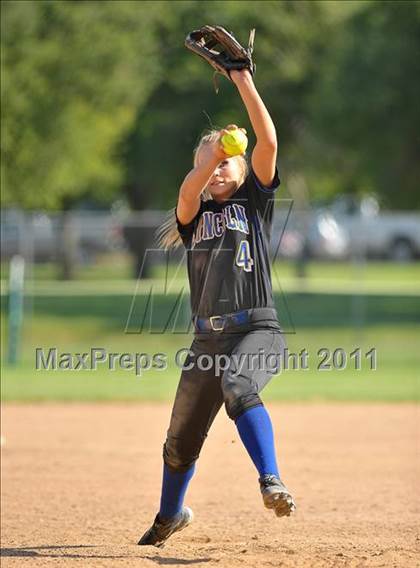 Thumbnail 3 in Lincoln vs. Pioneer (CIF SJS D3 Playoffs) photogallery.