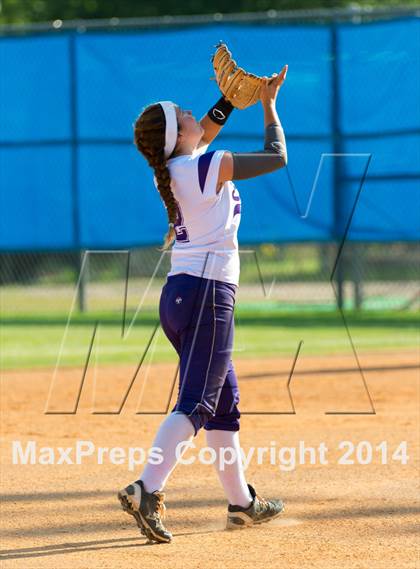Thumbnail 2 in Boerne-Champion @ Brackenridge (UIL 4A Bi-District Playoff) photogallery.