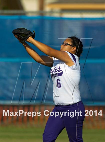 Thumbnail 2 in Boerne-Champion @ Brackenridge (UIL 4A Bi-District Playoff) photogallery.