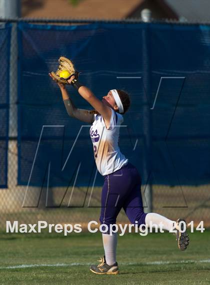 Thumbnail 1 in Boerne-Champion @ Brackenridge (UIL 4A Bi-District Playoff) photogallery.