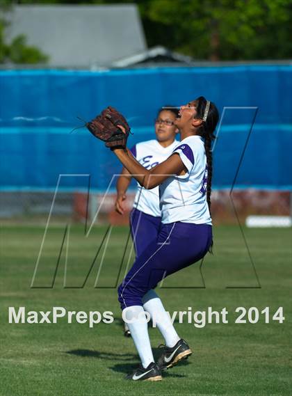 Thumbnail 2 in Boerne-Champion @ Brackenridge (UIL 4A Bi-District Playoff) photogallery.