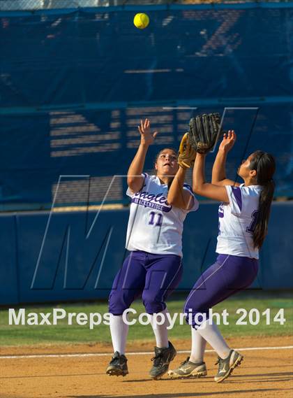 Thumbnail 2 in Boerne-Champion @ Brackenridge (UIL 4A Bi-District Playoff) photogallery.