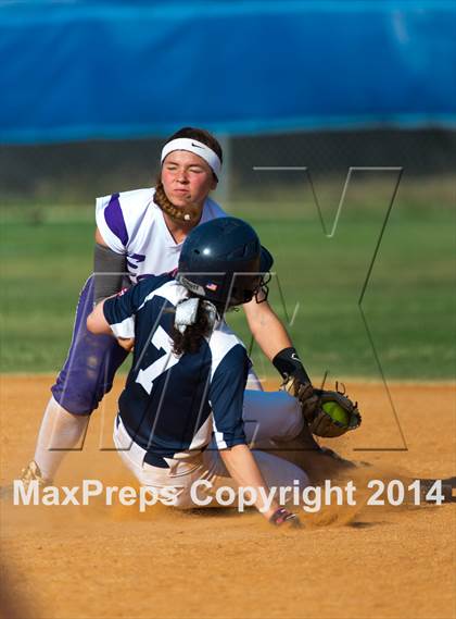 Thumbnail 3 in Boerne-Champion @ Brackenridge (UIL 4A Bi-District Playoff) photogallery.
