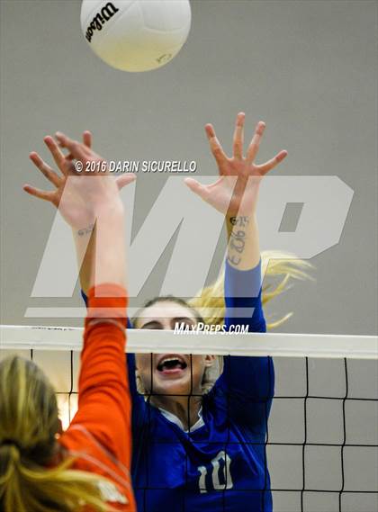 Thumbnail 2 in Xavier College Prep vs. Corona del Sol (AIA Division 6 Semifinal Playoff) photogallery.