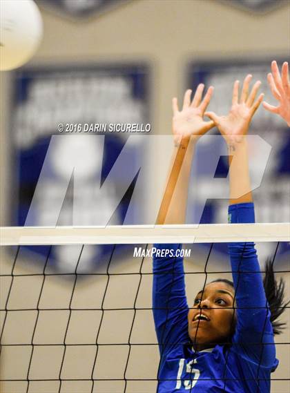 Thumbnail 3 in Xavier College Prep vs. Corona del Sol (AIA Division 6 Semifinal Playoff) photogallery.
