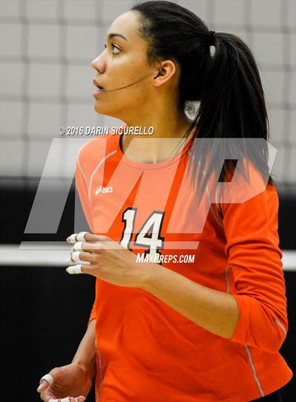 Thumbnail 2 in Xavier College Prep vs. Corona del Sol (AIA Division 6 Semifinal Playoff) photogallery.