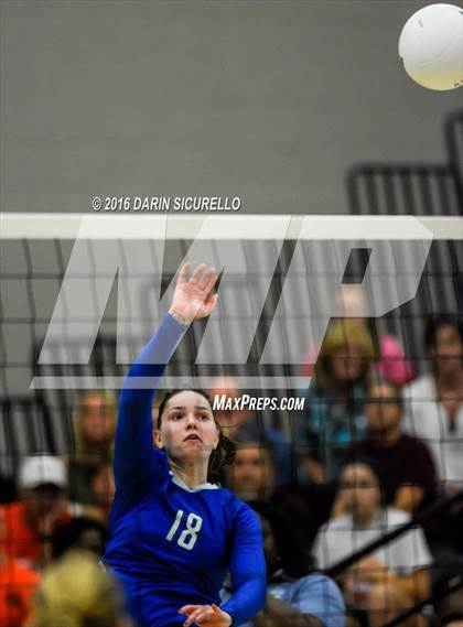 Thumbnail 1 in Xavier College Prep vs. Corona del Sol (AIA Division 6 Semifinal Playoff) photogallery.