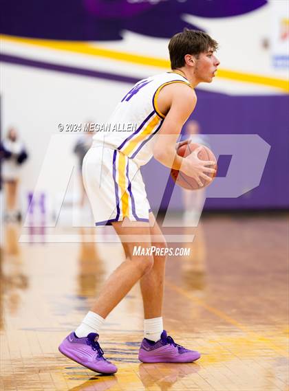Thumbnail 3 in Badin @ Bellbrook photogallery.