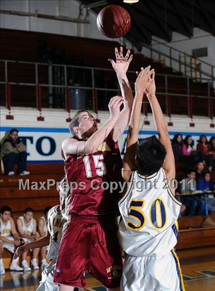 Thumbnail 2 in La Canada vs. Alhambra (San Marino Tournament) photogallery.