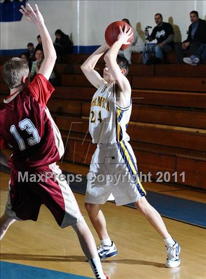 Thumbnail 3 in La Canada vs. Alhambra (San Marino Tournament) photogallery.