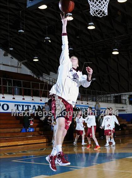Thumbnail 2 in La Canada vs. Alhambra (San Marino Tournament) photogallery.