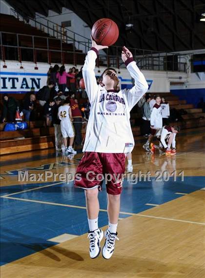 Thumbnail 3 in La Canada vs. Alhambra (San Marino Tournament) photogallery.