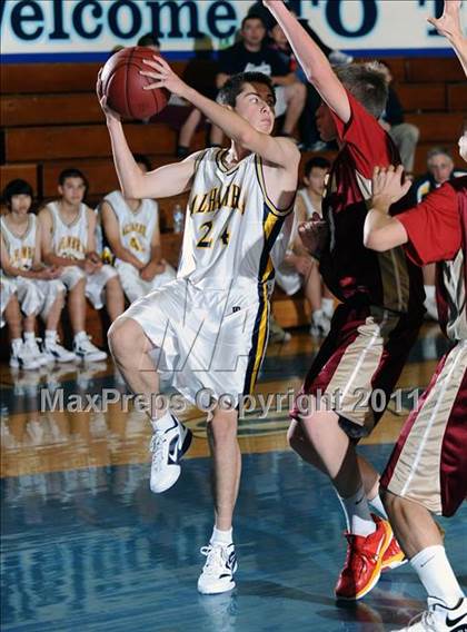 Thumbnail 2 in La Canada vs. Alhambra (San Marino Tournament) photogallery.