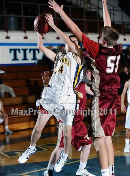 Thumbnail 1 in La Canada vs. Alhambra (San Marino Tournament) photogallery.