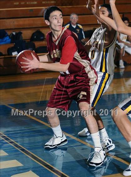 Thumbnail 2 in La Canada vs. Alhambra (San Marino Tournament) photogallery.