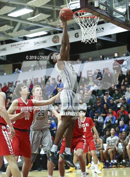 Thumbnail 1 in Montverde Academy vs. Mater Dei (Spalding Hoophall Classic) photogallery.