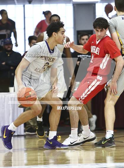 Thumbnail 3 in Montverde Academy vs. Mater Dei (Spalding Hoophall Classic) photogallery.