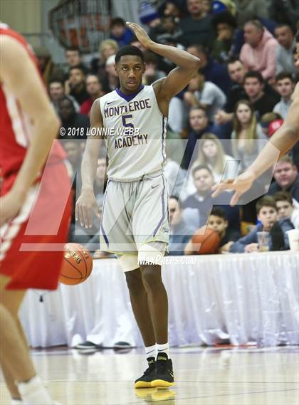 Thumbnail 2 in Montverde Academy vs. Mater Dei (Spalding Hoophall Classic) photogallery.
