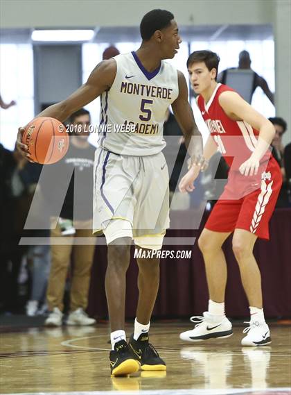 Thumbnail 1 in Montverde Academy vs. Mater Dei (Spalding Hoophall Classic) photogallery.