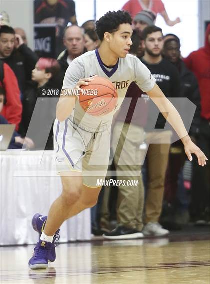 Thumbnail 3 in Montverde Academy vs. Mater Dei (Spalding Hoophall Classic) photogallery.