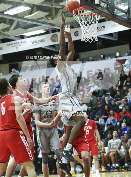 Thumbnail 3 in Montverde Academy vs. Mater Dei (Spalding Hoophall Classic) photogallery.