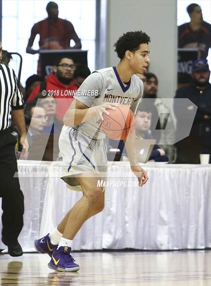Thumbnail 2 in Montverde Academy vs. Mater Dei (Spalding Hoophall Classic) photogallery.