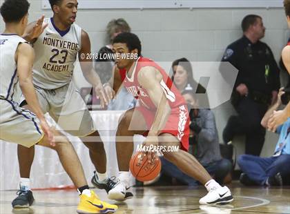 Thumbnail 1 in Montverde Academy vs. Mater Dei (Spalding Hoophall Classic) photogallery.