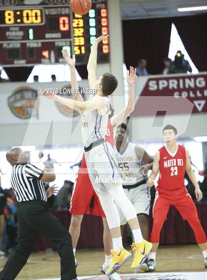 Thumbnail 2 in Montverde Academy vs. Mater Dei (Spalding Hoophall Classic) photogallery.