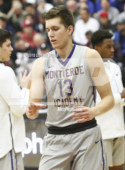 Thumbnail 3 in Montverde Academy vs. Mater Dei (Spalding Hoophall Classic) photogallery.