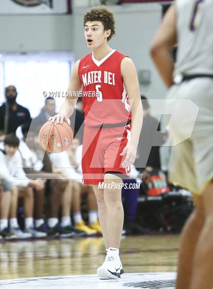 Thumbnail 2 in Montverde Academy vs. Mater Dei (Spalding Hoophall Classic) photogallery.