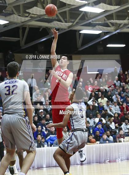 Thumbnail 2 in Montverde Academy vs. Mater Dei (Spalding Hoophall Classic) photogallery.