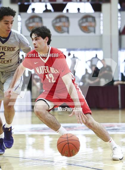 Thumbnail 1 in Montverde Academy vs. Mater Dei (Spalding Hoophall Classic) photogallery.