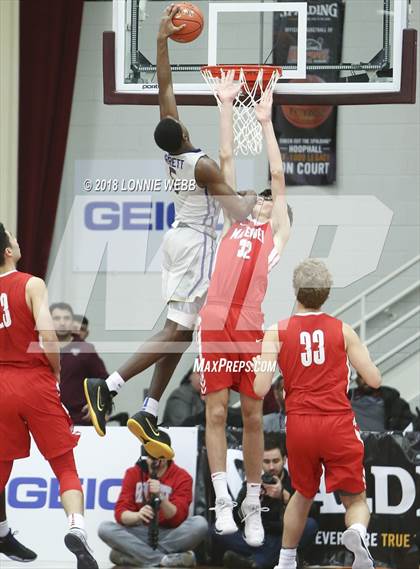 Thumbnail 2 in Montverde Academy vs. Mater Dei (Spalding Hoophall Classic) photogallery.
